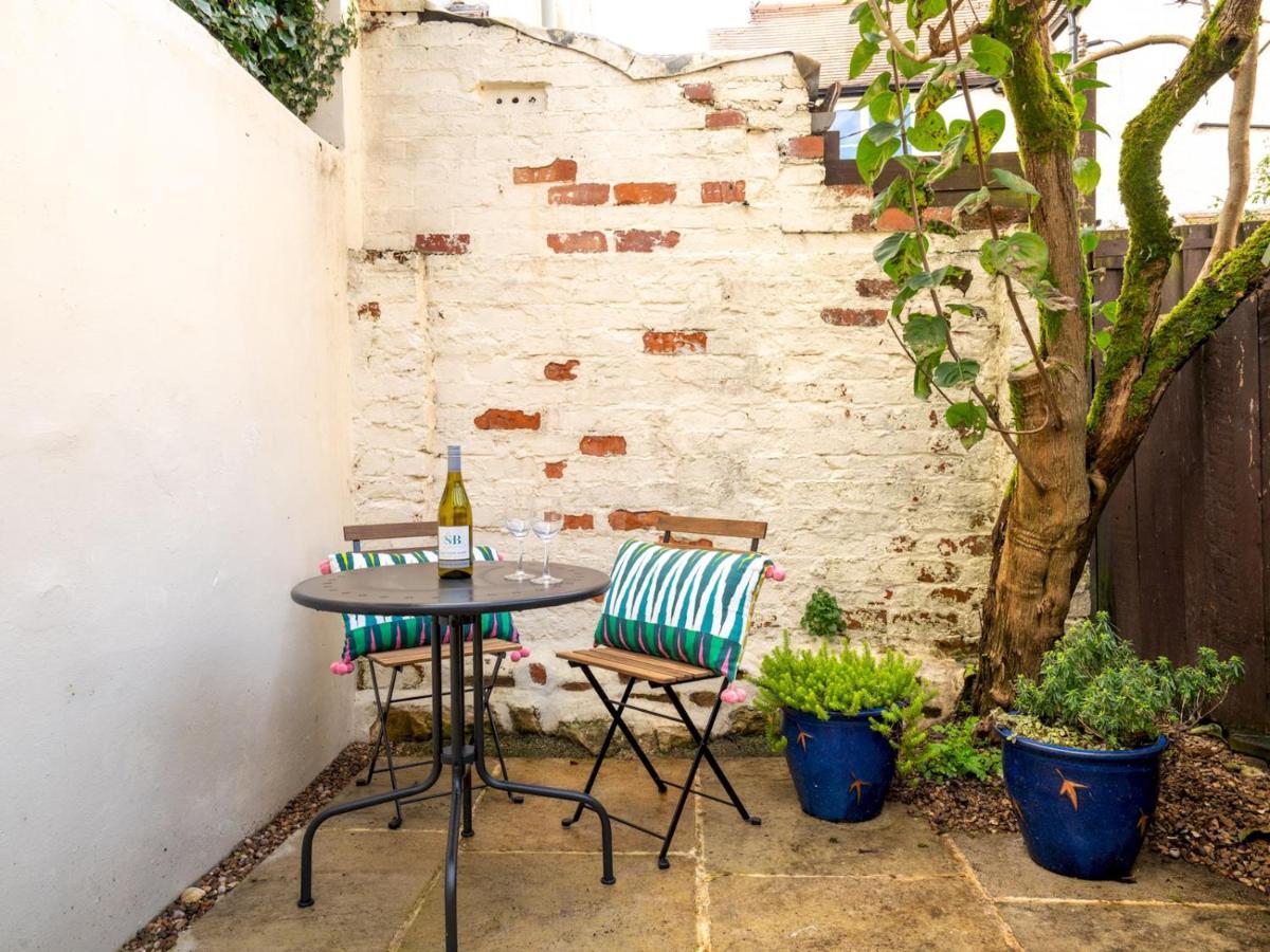 Quarry Cottage Courtyard Garden Pass The Keys Cirencester Εξωτερικό φωτογραφία