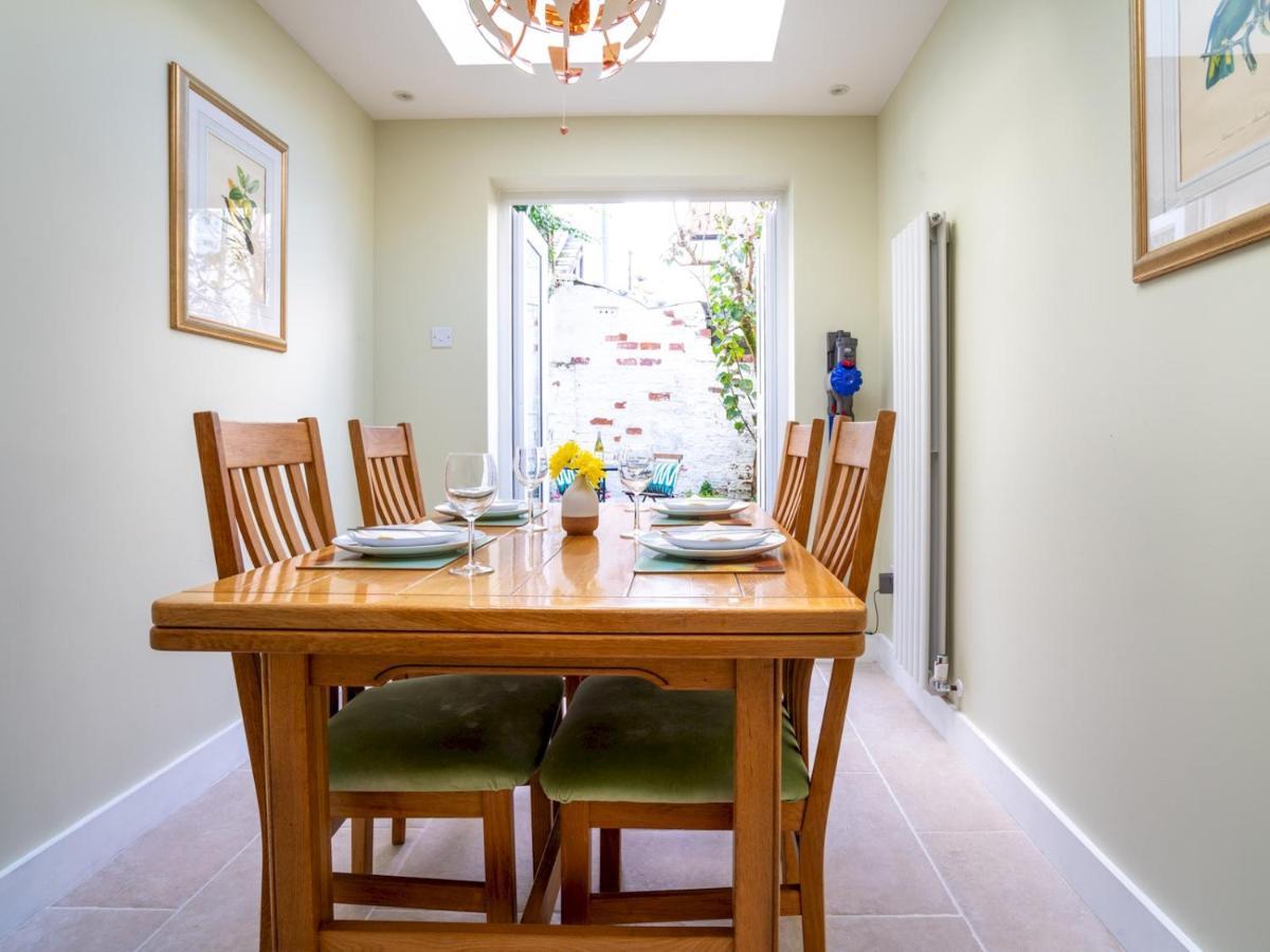Quarry Cottage Courtyard Garden Pass The Keys Cirencester Εξωτερικό φωτογραφία
