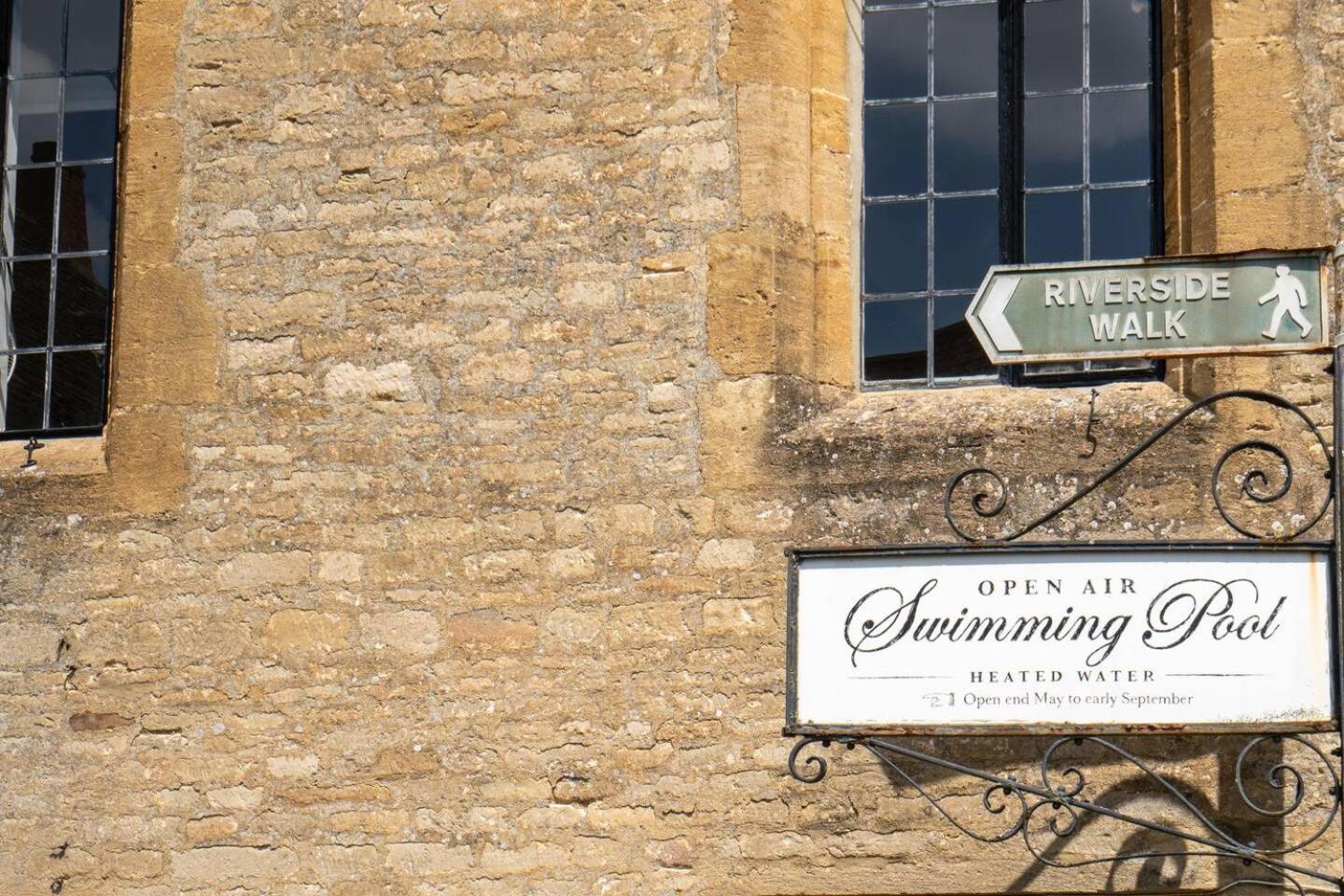 Quarry Cottage Courtyard Garden Pass The Keys Cirencester Εξωτερικό φωτογραφία